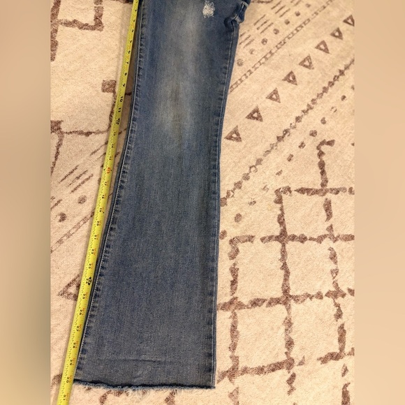 Democracy jeans size 8 - Picture 9 of 9